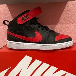 Nike court borough mid 2